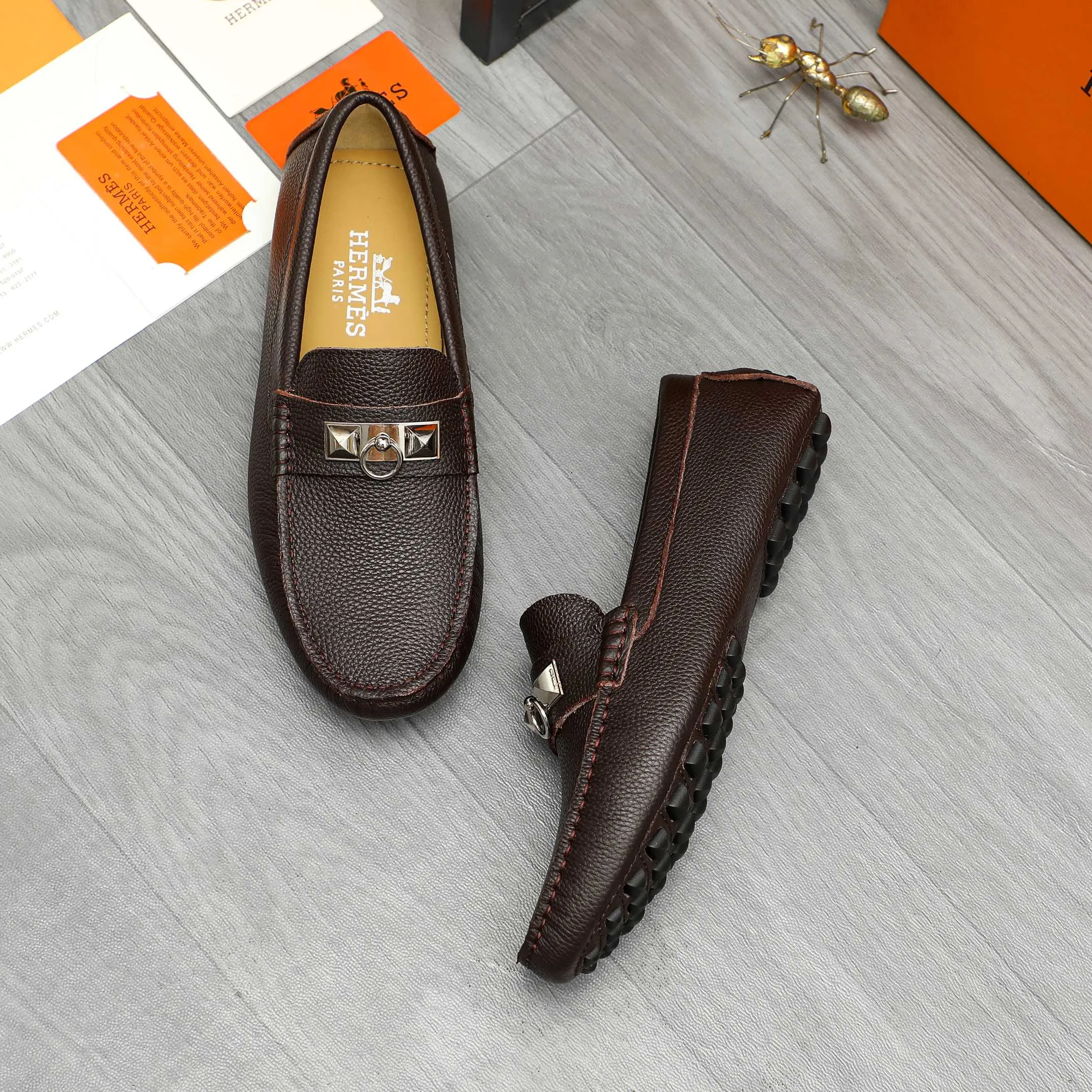 Men's shoes 💰420 Product trademark: HERMES "Hermes" casual slip-on shoes Regular size: 38-46 (45.46 custom-made, non-returnable) Product materials: Selected pebbled cowhide upper, sheepskin lining, non-slip bean outsole